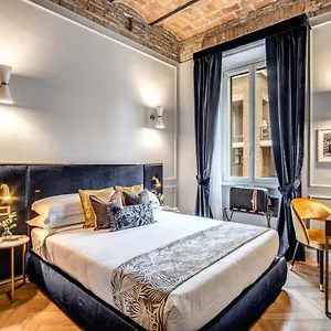 https://tree-charme-augusto-luxury-suites.it-romehotels.com
