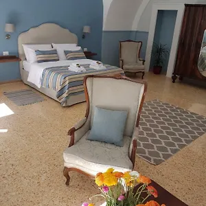 https://aragonese-luxury-rooms.hotels-amalfi.com